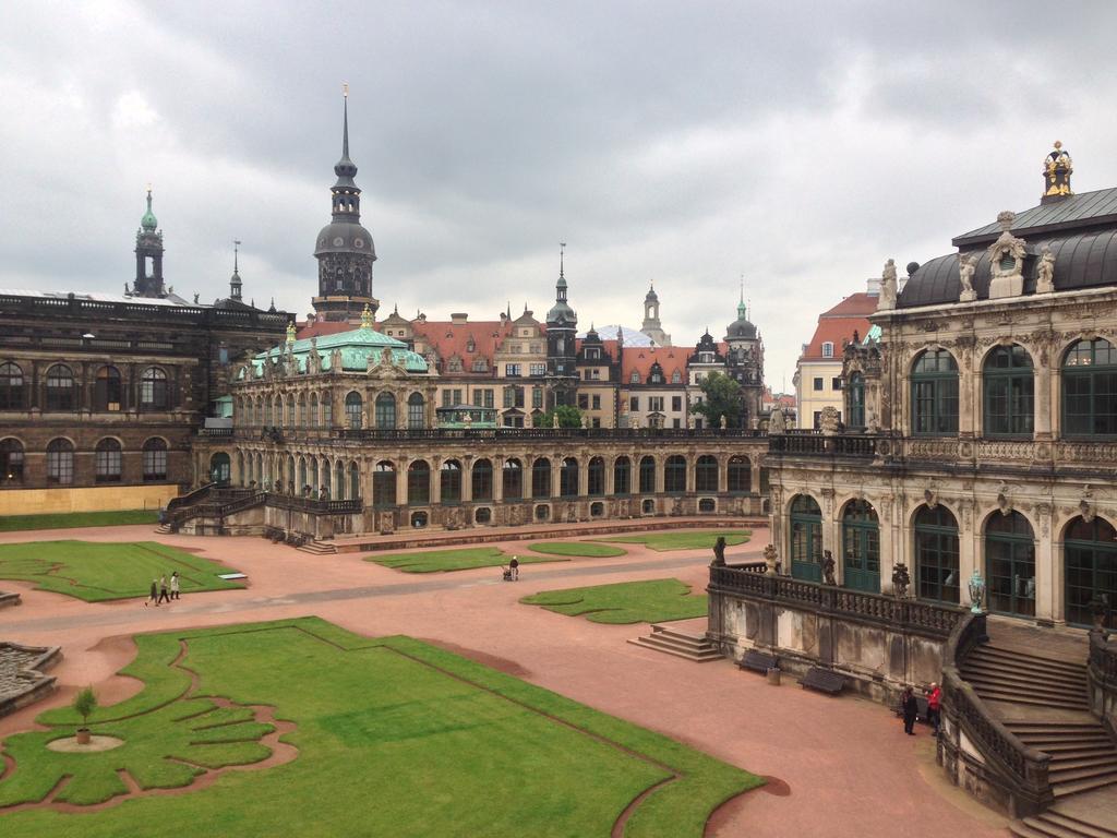 Fewo Am Zwinger Dresden Room photo